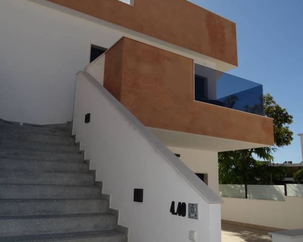 3 bedroom Townhouse for sale in Pilar de la Horadada ciudad, Pilar de la Horadada - € 325,000 (Ref: 10084919)