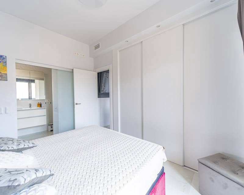 4 soveværelse Villa til salg i Orihuela Costa med swimmingpool - € 759.000 (Ref: 10088493)