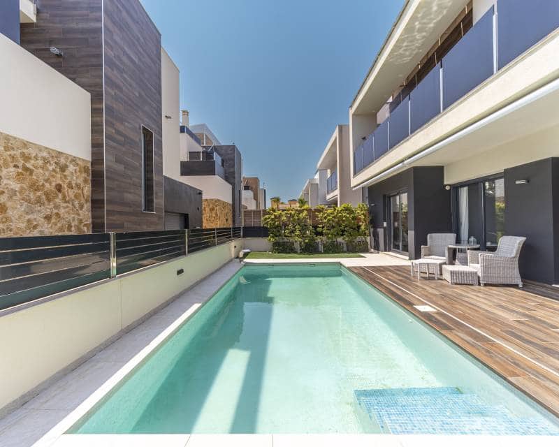 4 soveværelse Villa til salg i Orihuela Costa med swimmingpool - € 759.000 (Ref: 10088493)
