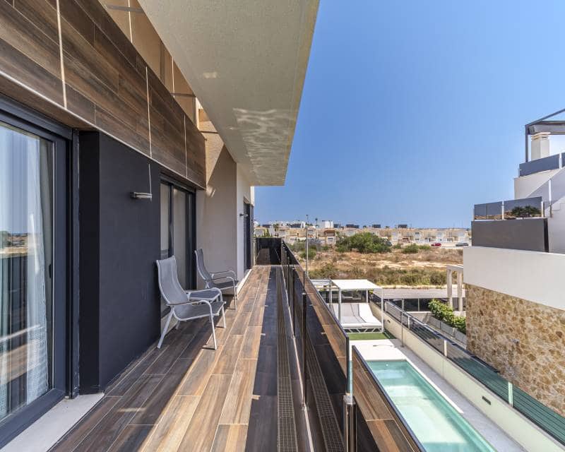 4 soveværelse Villa til salg i Orihuela Costa med swimmingpool - € 759.000 (Ref: 10088493)