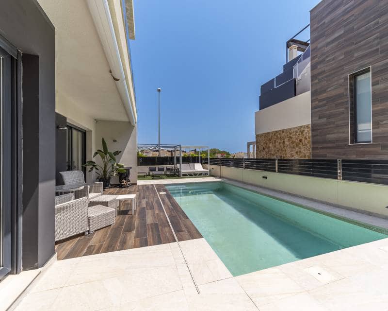4 soveværelse Villa til salg i Orihuela Costa med swimmingpool - € 759.000 (Ref: 10088493)