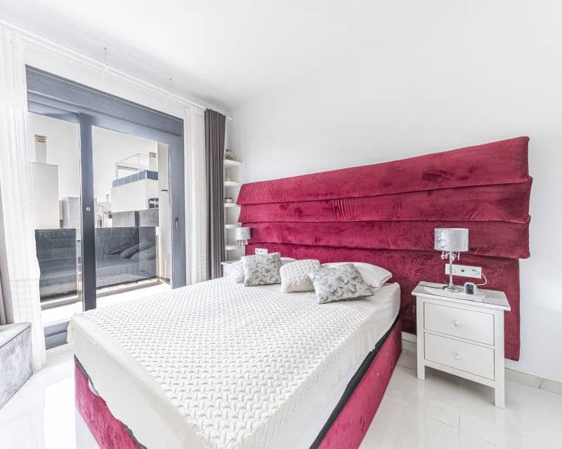 4 soveværelse Villa til salg i Orihuela Costa med swimmingpool - € 759.000 (Ref: 10088493)