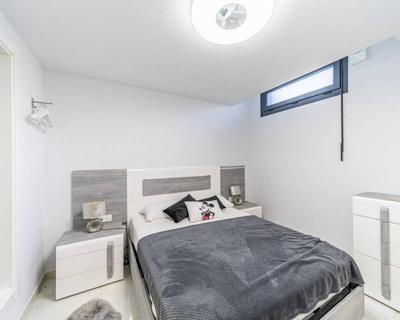4 soveværelse Villa til salg i Orihuela Costa med swimmingpool - € 759.000 (Ref: 10088493)