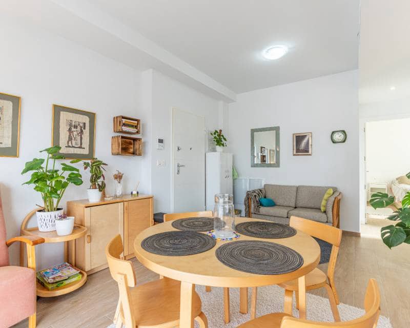 2 soverom Leilighet til salgs i Torrevieja med svømmebasseng - € 197 000 (Ref: 10088494)