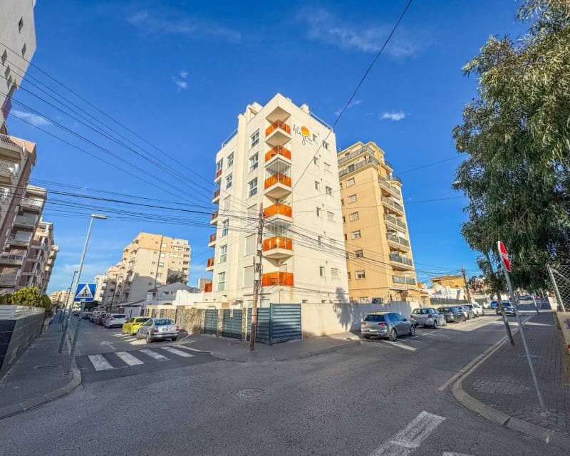 2 soverom Leilighet til salgs i Torrevieja med svømmebasseng - € 197 000 (Ref: 10088494)