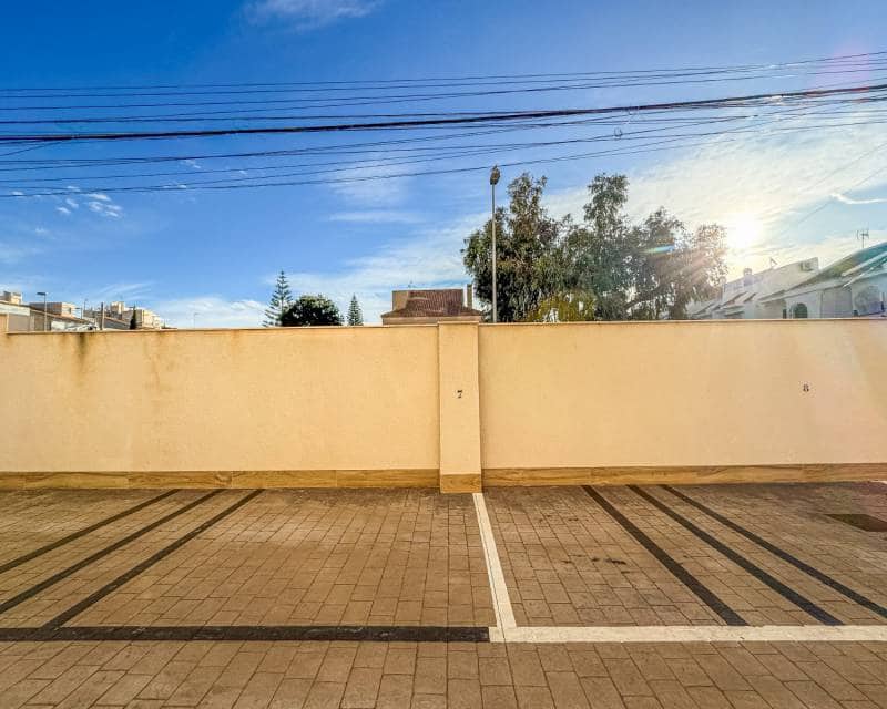 2 soverom Leilighet til salgs i Torrevieja med svømmebasseng - € 197 000 (Ref: 10088494)