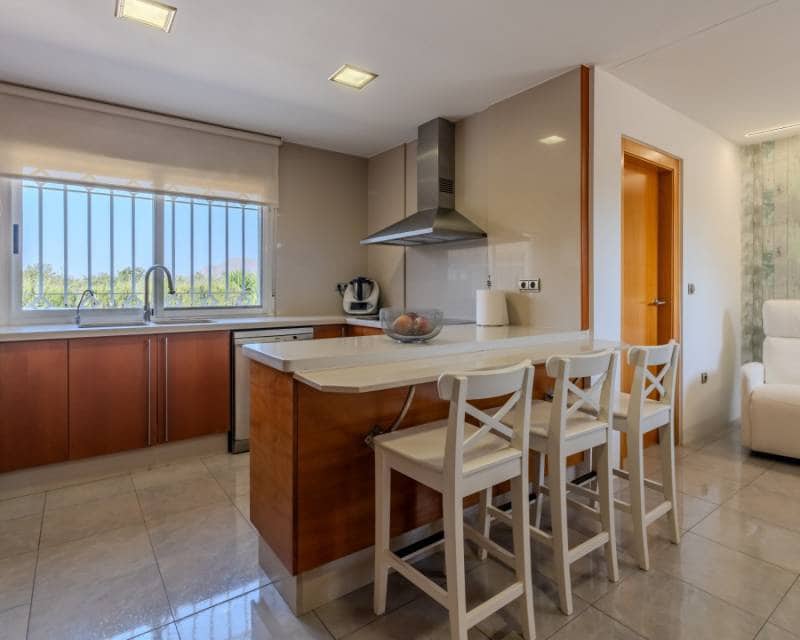 8 quarto Quinta/Casa Rural para venda em Almoradi com piscina garagem - 950 000 € (Ref: 10088499)