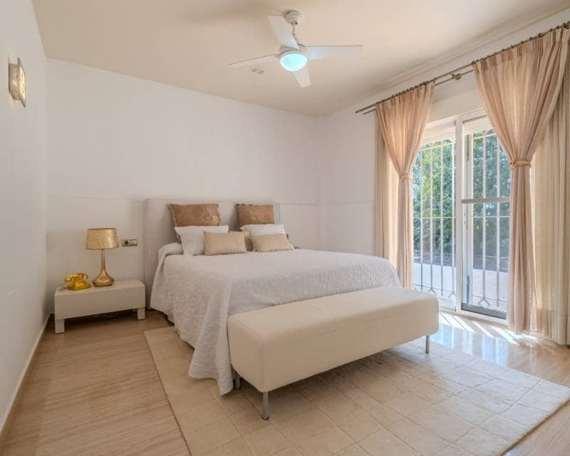 8 quarto Quinta/Casa Rural para venda em Almoradi com piscina garagem - 950 000 € (Ref: 10088499)