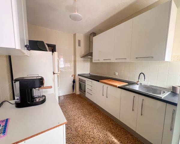 Apartamento de 4 habitaciones en Las Viñas, Guardamar del Segura en venta con garaje - 195.000 € (Ref: 10091572)