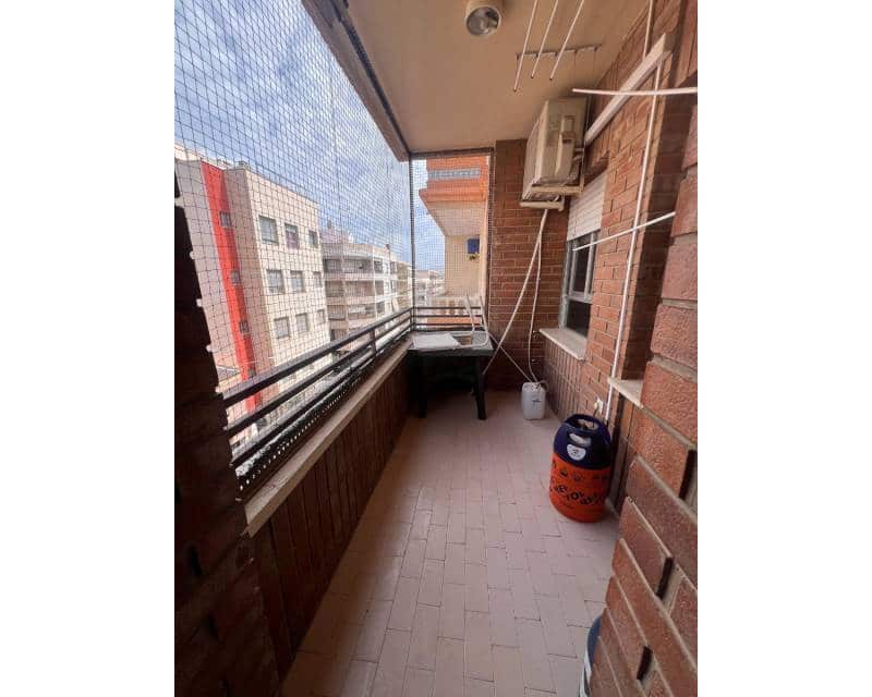 Apartamento de 4 habitaciones en Guardamar del Segura en venta con garaje - 195.000 € (Ref: 10091572)