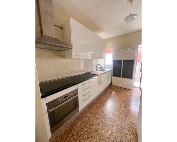 Apartamento de 4 habitaciones en Las Viñas, Guardamar del Segura en venta con garaje - 195.000 € (Ref: 10091572)