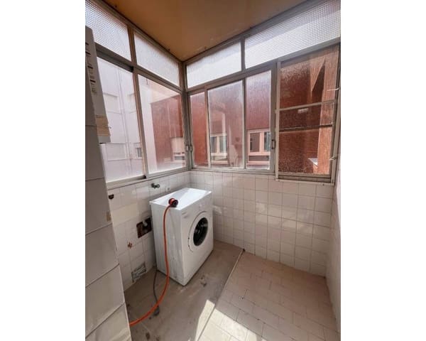Apartamento de 4 habitaciones en Las Viñas, Guardamar del Segura en venta con garaje - 195.000 € (Ref: 10091572)