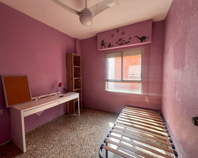 Apartamento de 4 habitaciones en Guardamar del Segura en venta con garaje - 195.000 € (Ref: 10091572)