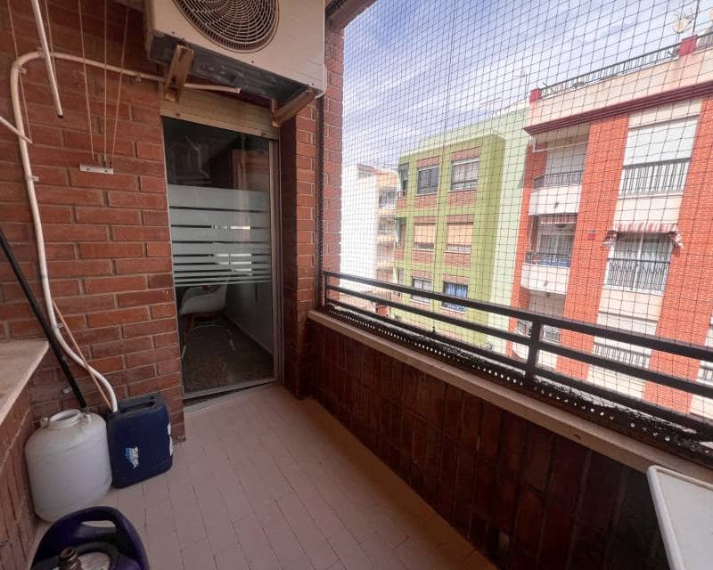 Apartamento de 4 habitaciones en Guardamar del Segura en venta con garaje - 195.000 € (Ref: 10091572)