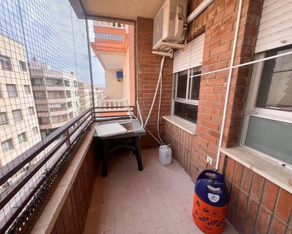 Apartamento de 4 habitaciones en Las Viñas, Guardamar del Segura en venta con garaje - 195.000 € (Ref: 10091572)