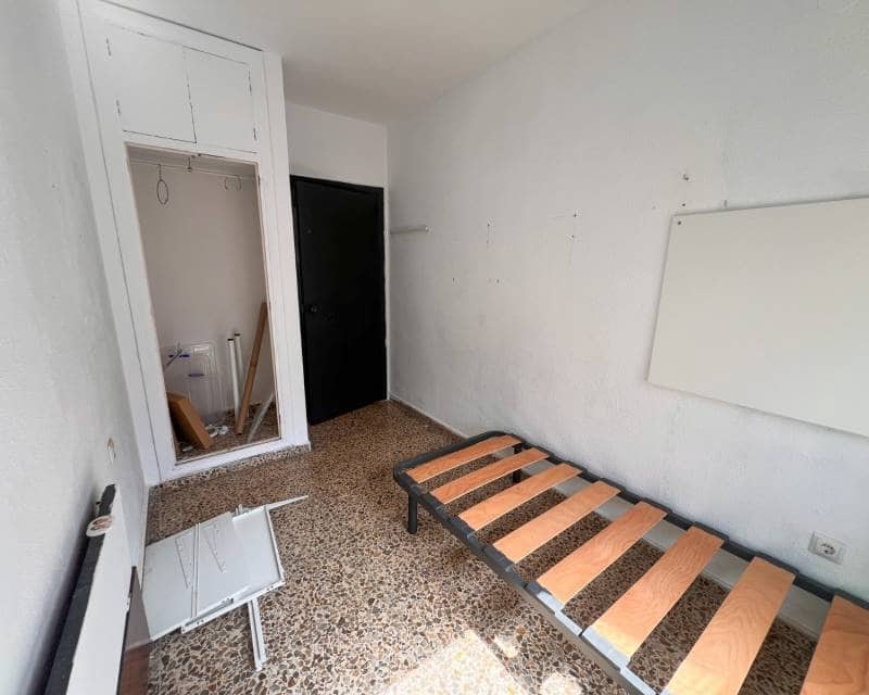 Apartamento de 4 habitaciones en Guardamar del Segura en venta con garaje - 195.000 € (Ref: 10091572)