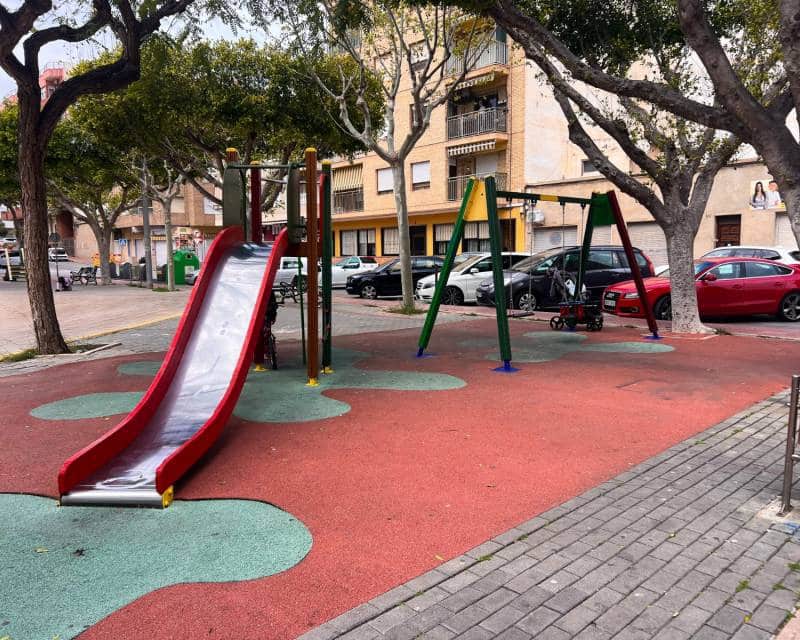 Apartamento de 4 habitaciones en Guardamar del Segura en venta con garaje - 195.000 € (Ref: 10091572)