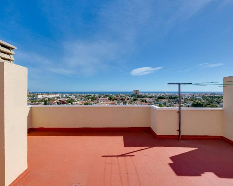 2 bedroom Apartment for sale in Torrevieja with pool - € 164,969 (Ref: 10094817)