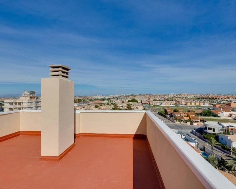 2 bedroom Apartment for sale in Torrevieja with pool - € 164,969 (Ref: 10094817)