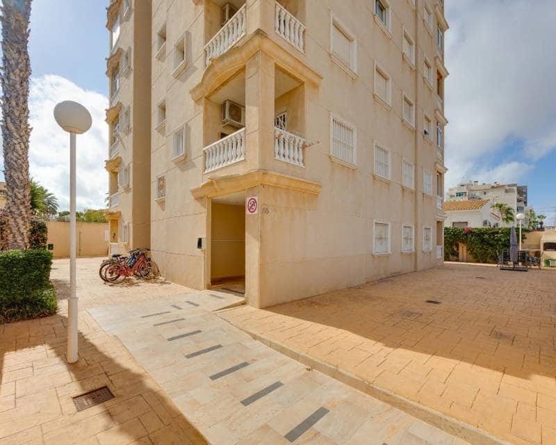 2 bedroom Apartment for sale in Torrevieja with pool - € 164,969 (Ref: 10094817)