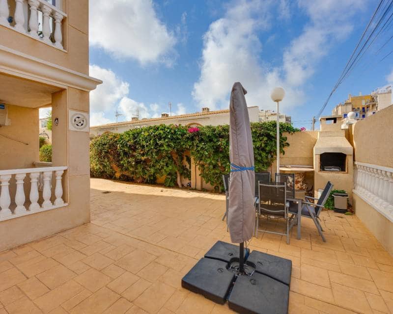 2 bedroom Apartment for sale in Torrevieja with pool - € 164,969 (Ref: 10094817)