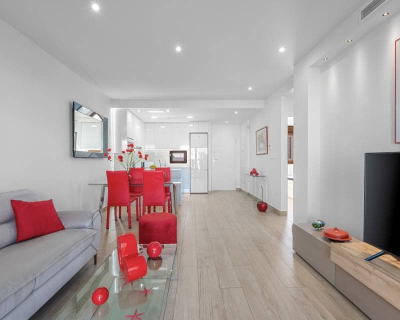 2 soverom Penthouse til salgs i Torrevieja med svømmebasseng - € 295 000 (Ref: 10094818)