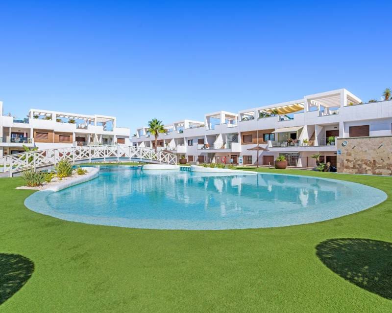 2 soverom Penthouse til salgs i Torrevieja med svømmebasseng - € 295 000 (Ref: 10094818)