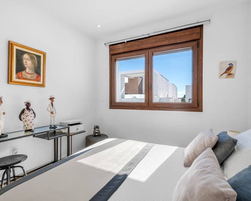 2 soverom Penthouse til salgs i Torrevieja med svømmebasseng - € 295 000 (Ref: 10094818)