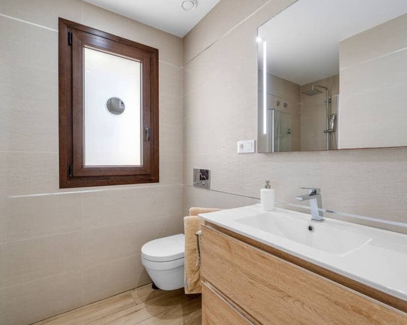 2 soverom Penthouse til salgs i Torrevieja med svømmebasseng - € 295 000 (Ref: 10094818)