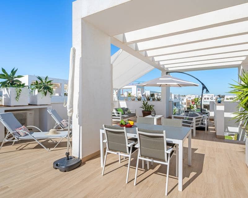 2 soverom Penthouse til salgs i Torrevieja med svømmebasseng - € 295 000 (Ref: 10094818)