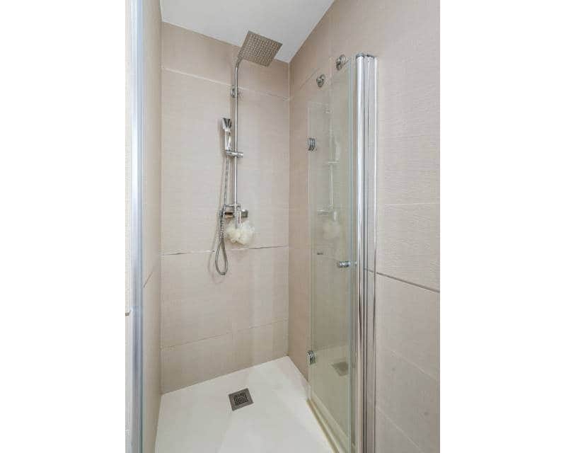 2 soverom Penthouse til salgs i Torrevieja med svømmebasseng - € 295 000 (Ref: 10094818)