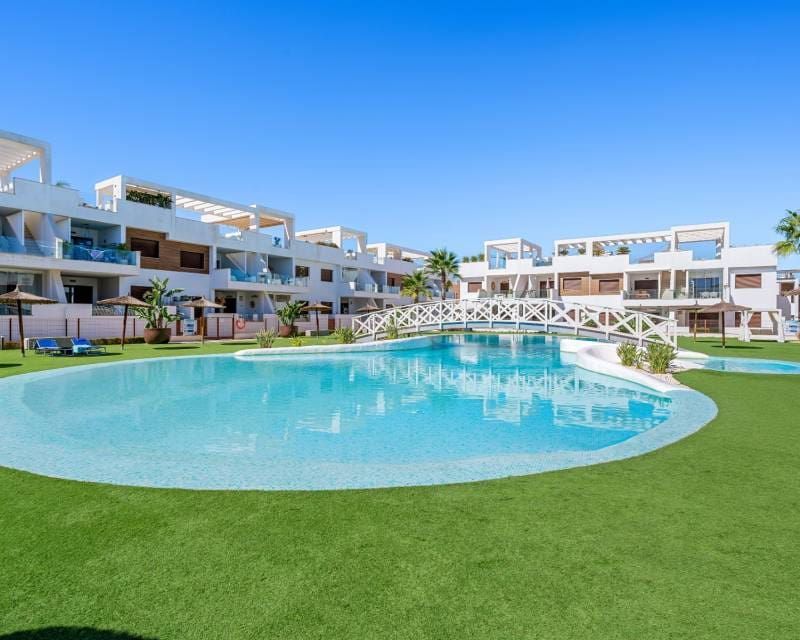2 soverom Penthouse til salgs i Torrevieja med svømmebasseng - € 295 000 (Ref: 10094818)