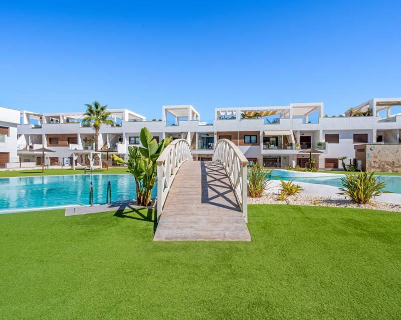 2 soverom Penthouse til salgs i Torrevieja med svømmebasseng - € 295 000 (Ref: 10094818)