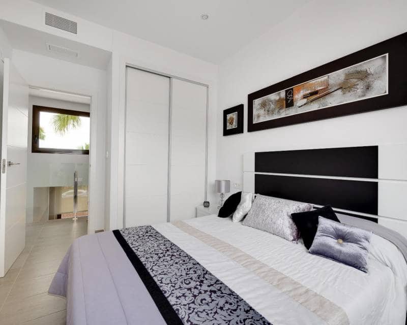 3 bedroom Villa for sale in Ciudad Quesada with pool garage - € 379,969 (Ref: 10095351)