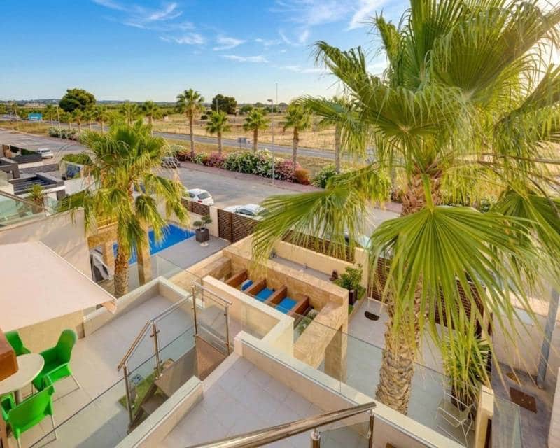 3 bedroom Villa for sale in Ciudad Quesada with pool garage - € 379,969 (Ref: 10095351)