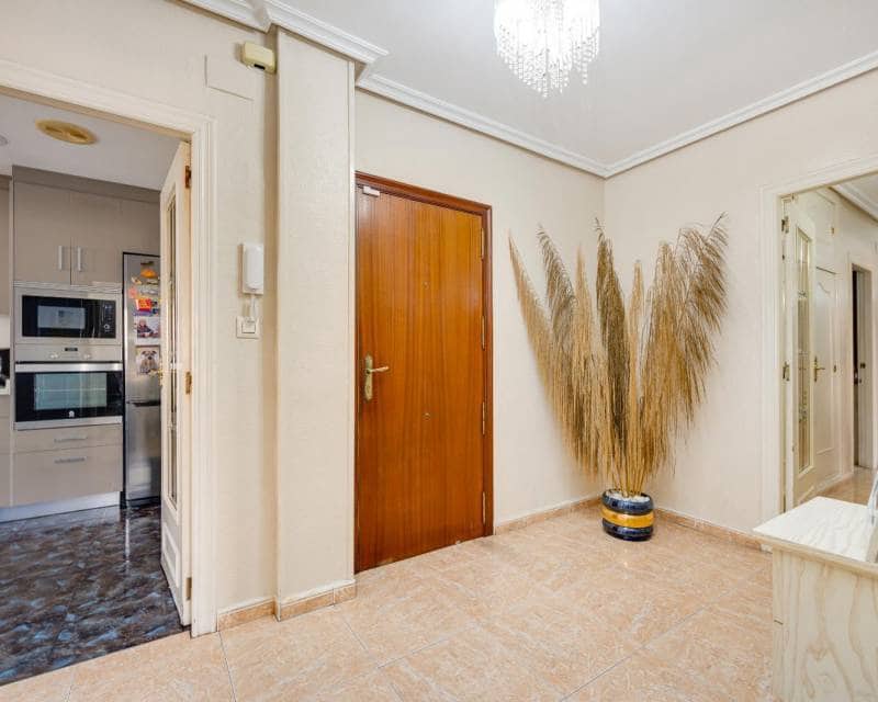 5 sypialnia Apartament na sprzedaż w Torrevieja - 224 969 € (Ref: 10097284)