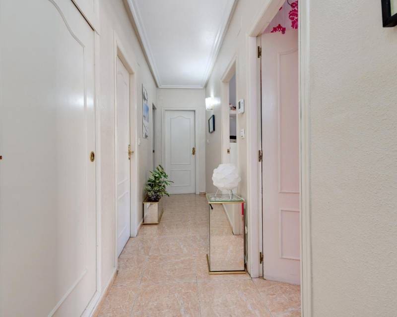 5 sypialnia Apartament na sprzedaż w Torrevieja - 224 969 € (Ref: 10097284)