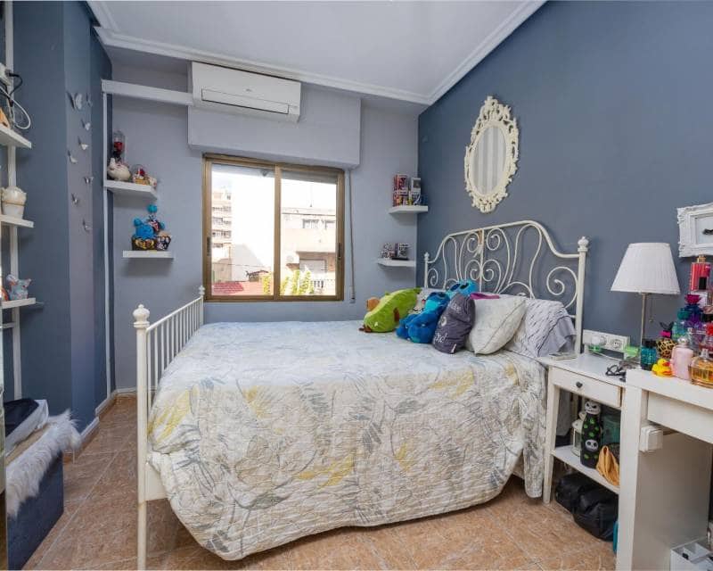 5 sypialnia Apartament na sprzedaż w Torrevieja - 224 969 € (Ref: 10097284)