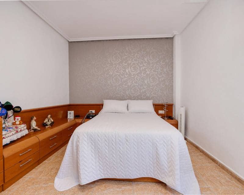 5 sypialnia Apartament na sprzedaż w Torrevieja - 224 969 € (Ref: 10097284)