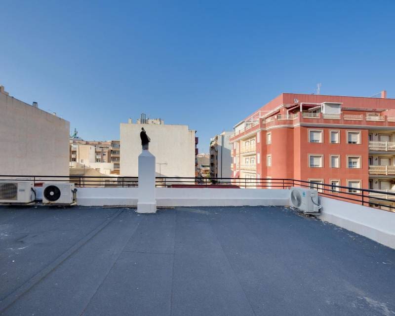 5 sypialnia Apartament na sprzedaż w Torrevieja - 224 969 € (Ref: 10097284)