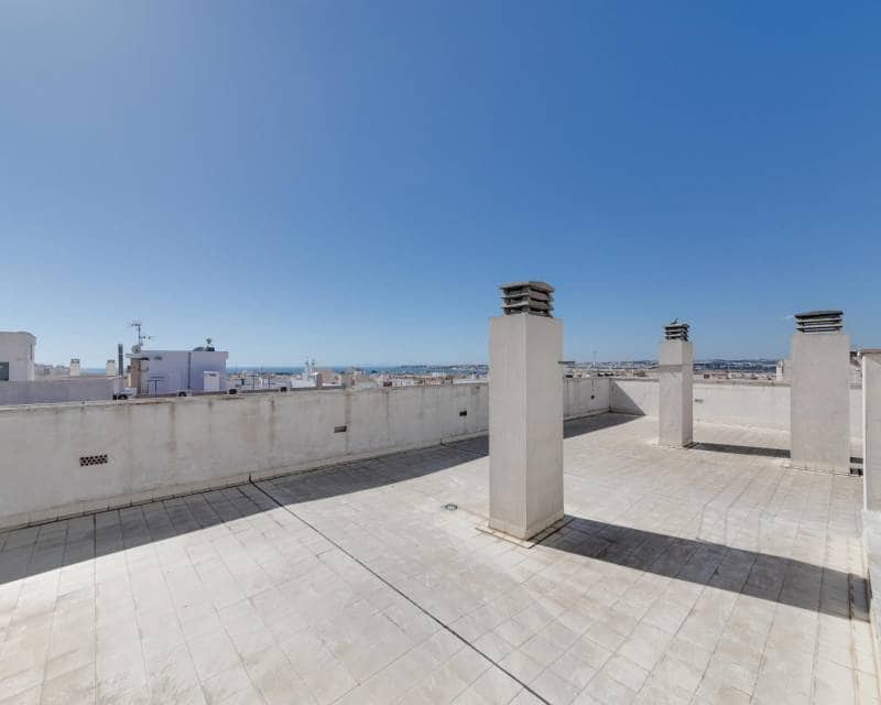 3 makuuhuone Huoneisto myytävänä paikassa Torrevieja mukana 
autotalli - 224 969 € (Ref: 10097286)