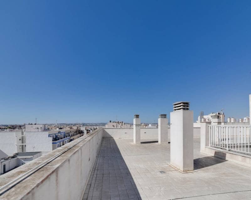 3 makuuhuone Huoneisto myytävänä paikassa Torrevieja mukana 
autotalli - 224 969 € (Ref: 10097286)