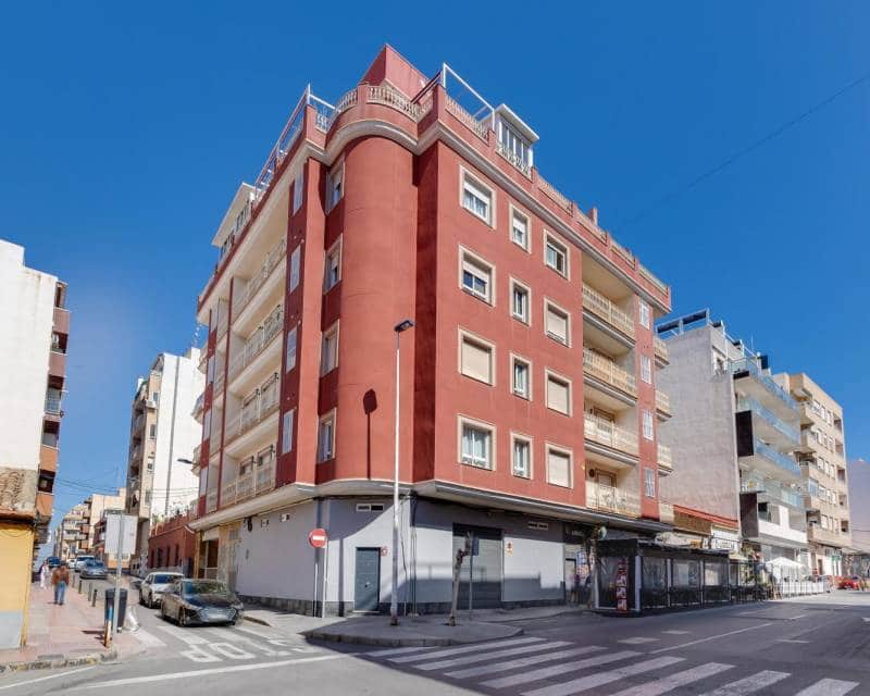 3 makuuhuone Huoneisto myytävänä paikassa Torrevieja mukana 
autotalli - 224 969 € (Ref: 10097286)