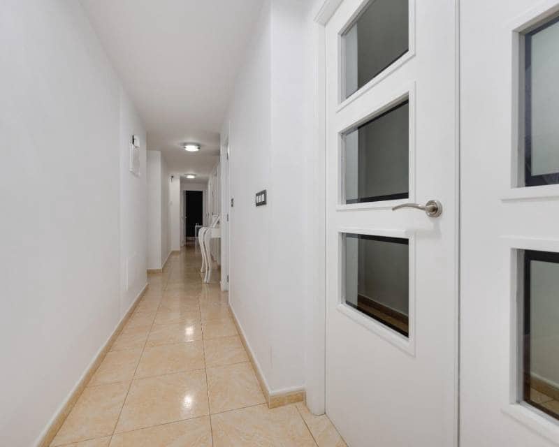 3 makuuhuone Huoneisto myytävänä paikassa Torrevieja mukana 
autotalli - 224 969 € (Ref: 10097286)