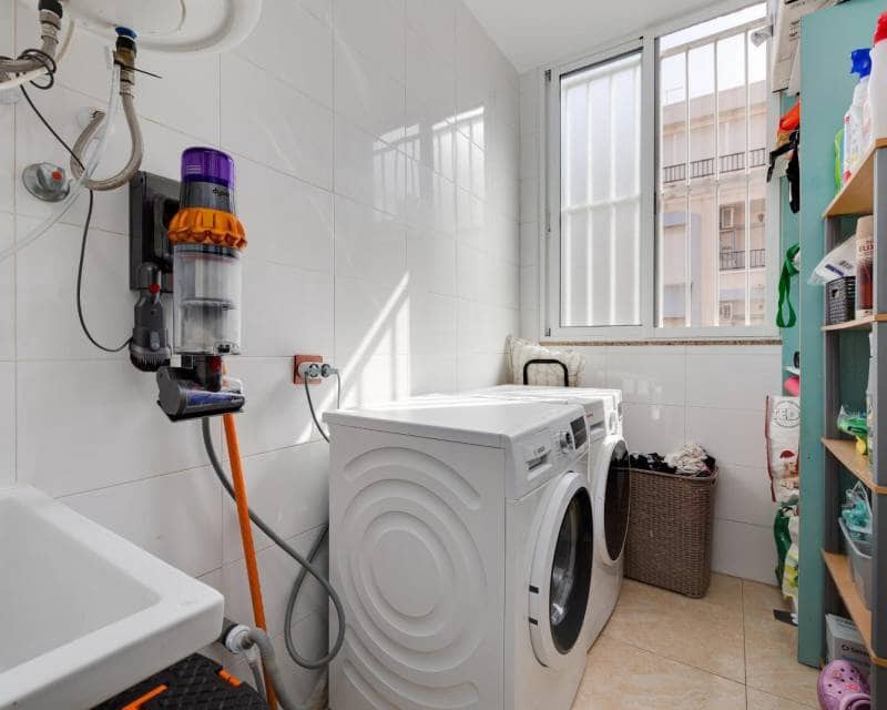 3 makuuhuone Huoneisto myytävänä paikassa Torrevieja mukana 
autotalli - 224 969 € (Ref: 10097286)