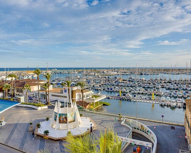 3 makuuhuone Huoneisto myytävänä paikassa Torrevieja mukana 
autotalli - 224 969 € (Ref: 10097286)