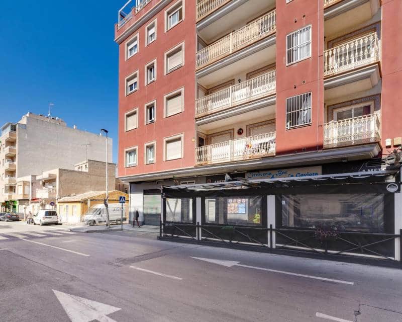 3 makuuhuone Huoneisto myytävänä paikassa Torrevieja mukana 
autotalli - 224 969 € (Ref: 10097286)