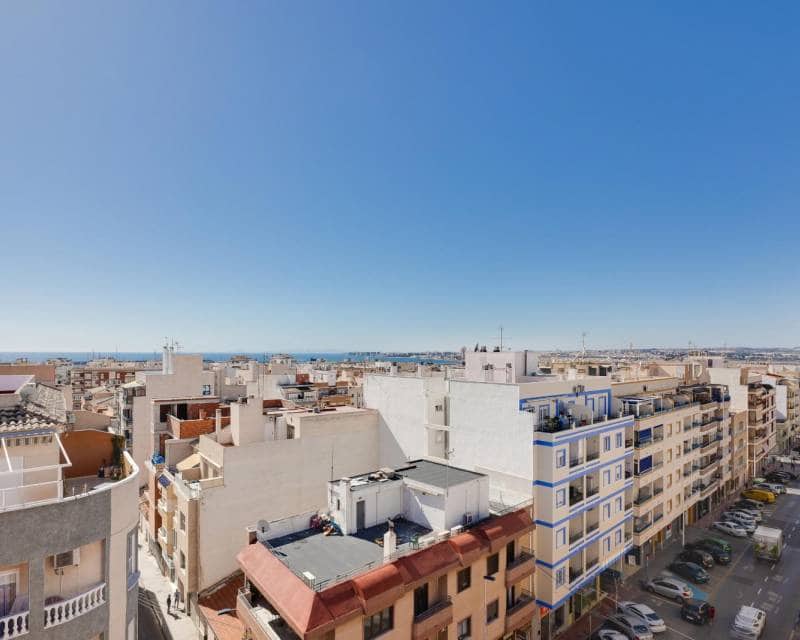 3 makuuhuone Huoneisto myytävänä paikassa Torrevieja mukana 
autotalli - 224 969 € (Ref: 10097286)