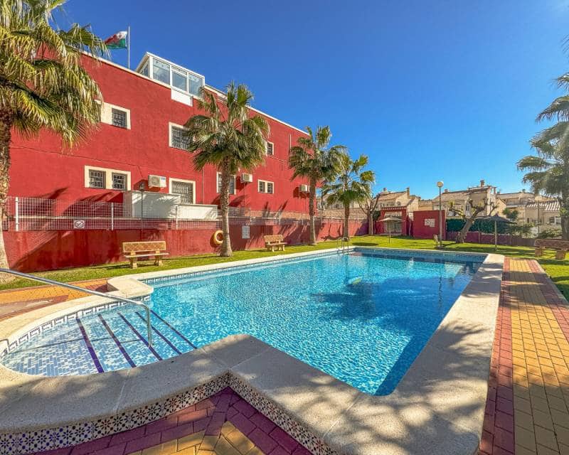 2 sovrum Hus till salu i Los Altos med pool - 265 000 € (Ref: 10098869)