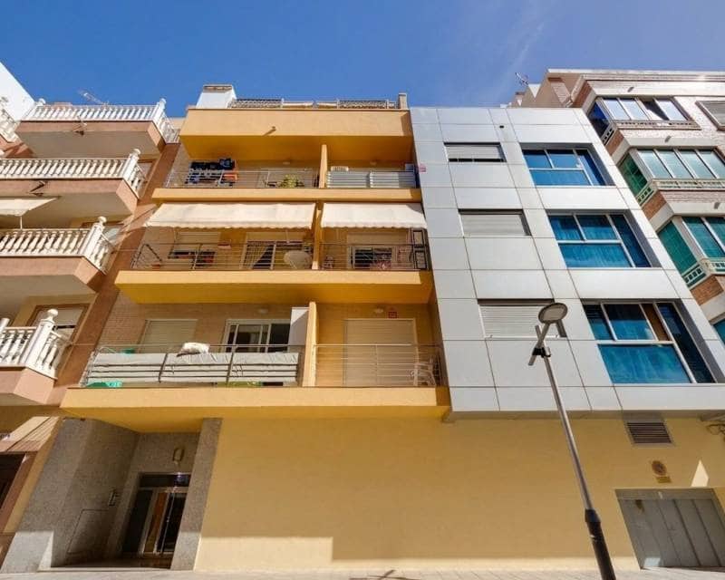 Ático de 3 habitaciones en Torrevieja en venta con garaje - 310.969 € (Ref: 10098870)